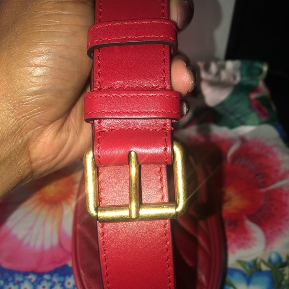 Gucci Red Matelassé Leather GG Marmont Belt Bag - Picture 6 of 16